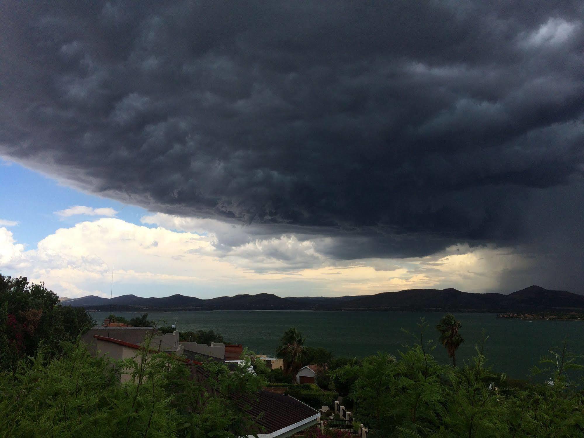 Galagos Lodge Hartbeespoort Exterior foto