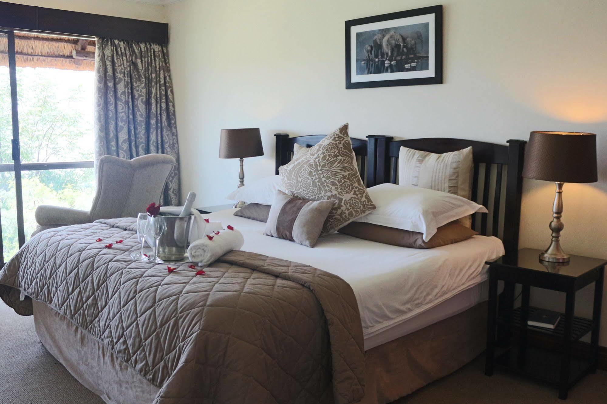 Galagos Lodge Hartbeespoort Exterior foto