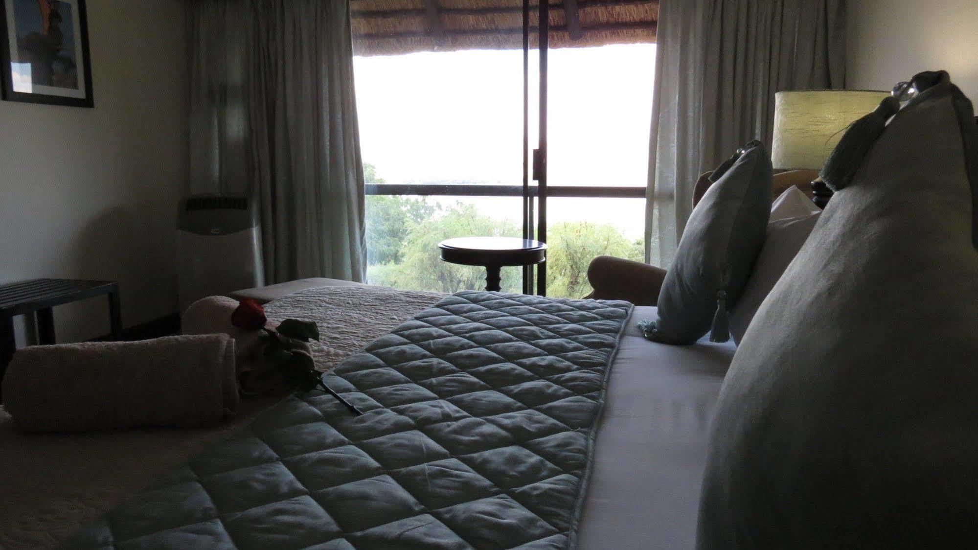 Galagos Lodge Hartbeespoort Exterior foto
