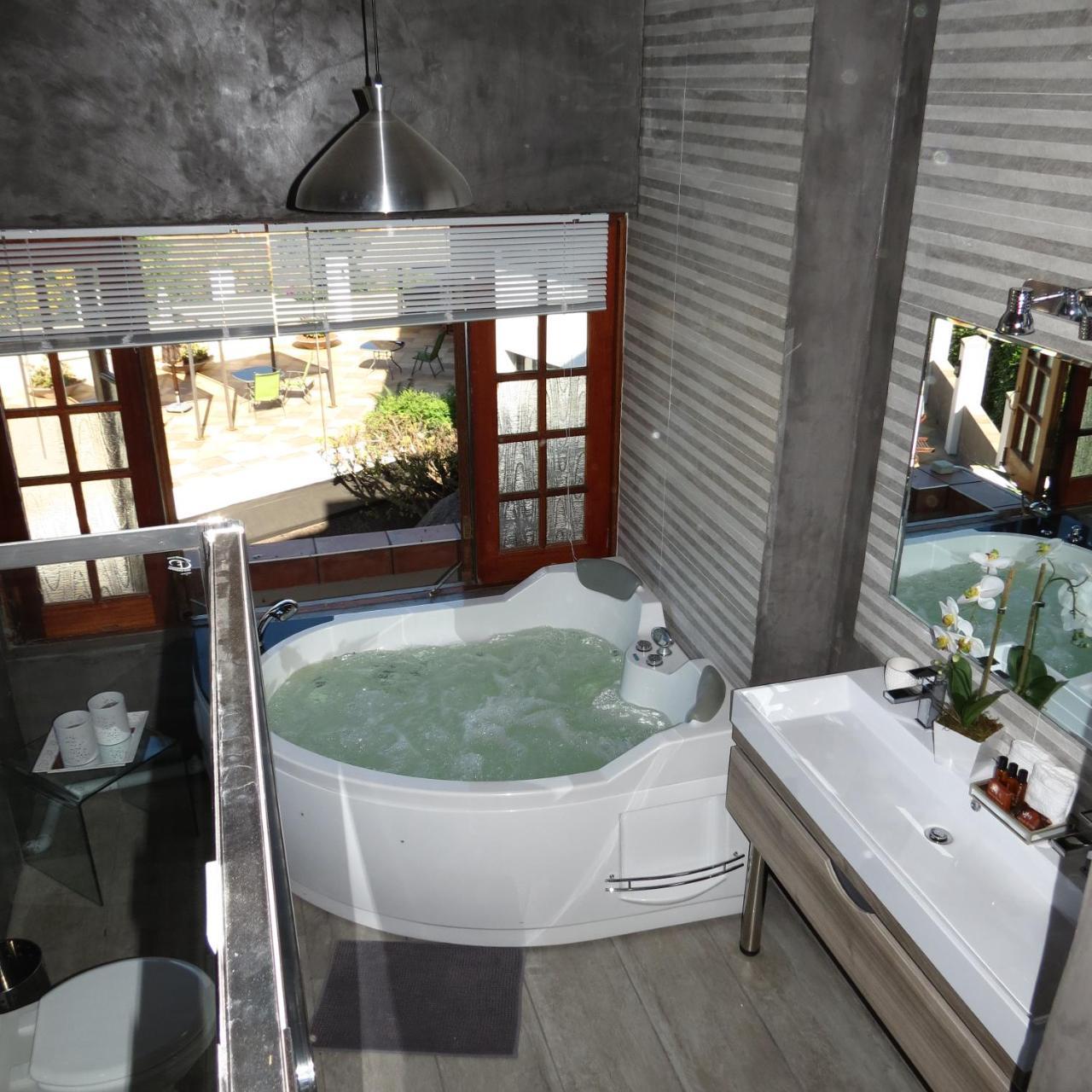 Galagos Lodge Hartbeespoort Exterior foto